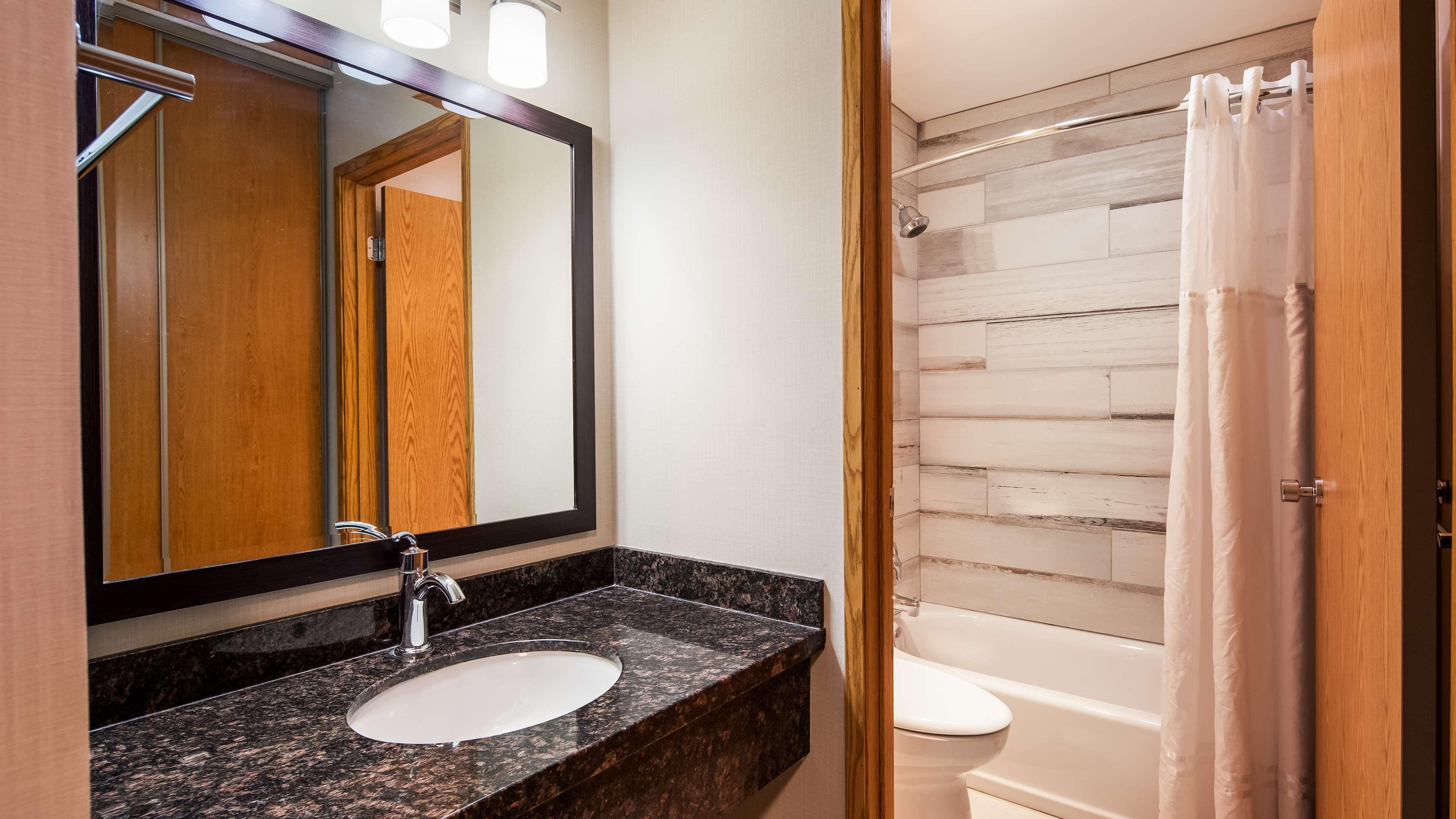 Best Western Plus Country Meadows Inn Aldergrove Exteriör bild