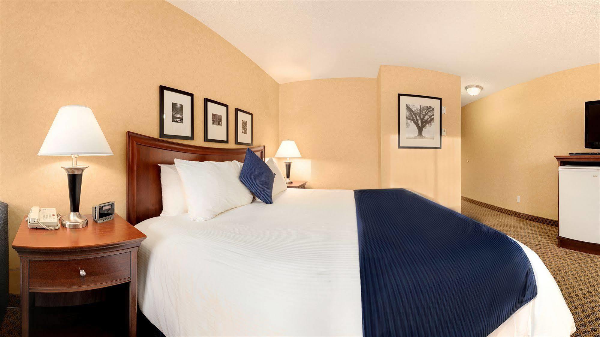 Best Western Plus Country Meadows Inn Aldergrove Exteriör bild