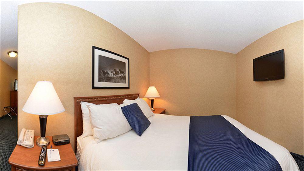 Best Western Plus Country Meadows Inn Aldergrove Exteriör bild